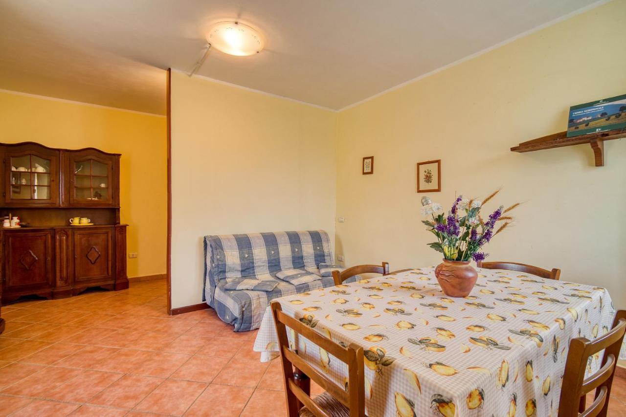 Agriturismo Le Terre Del Casale アッシジ エクステリア 写真