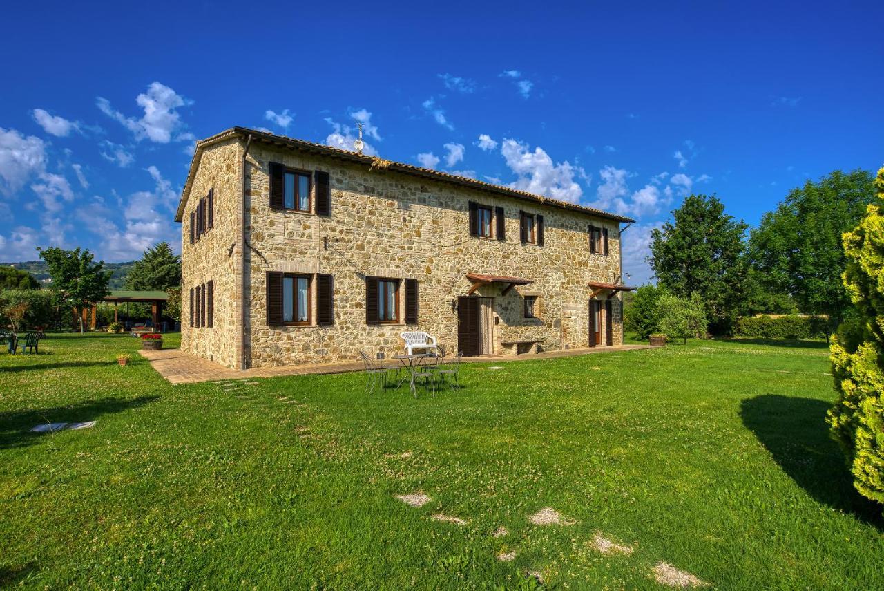 Agriturismo Le Terre Del Casale アッシジ エクステリア 写真
