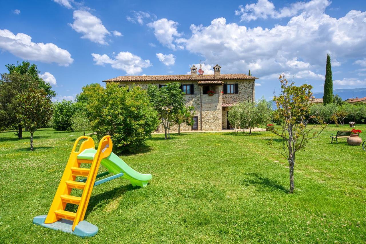 Agriturismo Le Terre Del Casale アッシジ エクステリア 写真