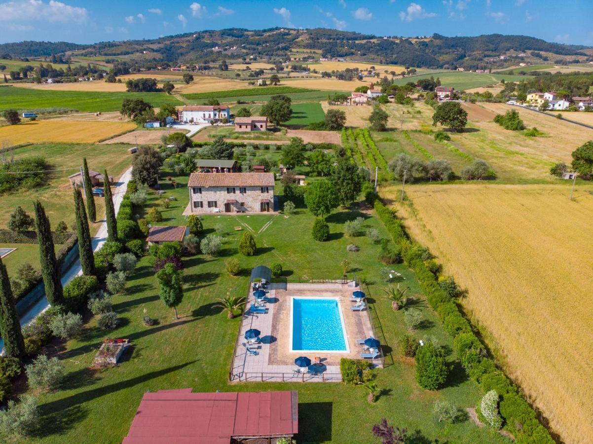 Agriturismo Le Terre Del Casale アッシジ エクステリア 写真