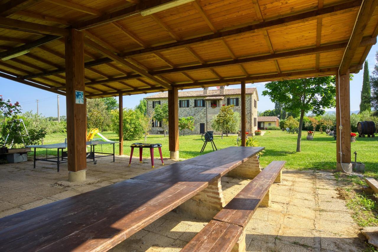 Agriturismo Le Terre Del Casale アッシジ エクステリア 写真