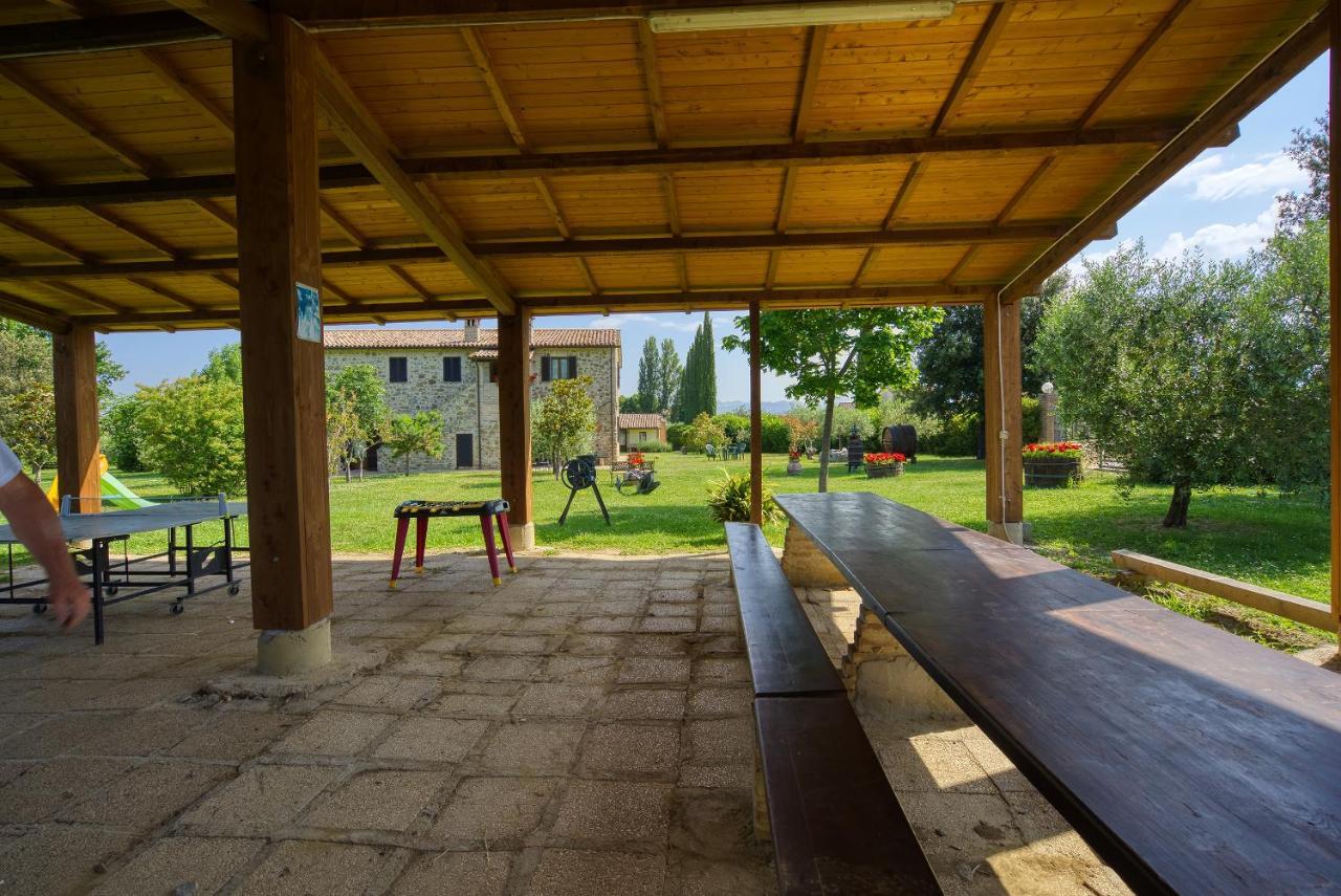 Agriturismo Le Terre Del Casale アッシジ エクステリア 写真