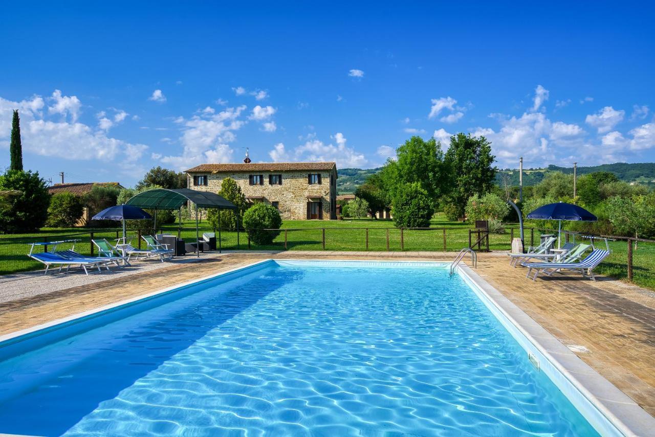 Agriturismo Le Terre Del Casale アッシジ エクステリア 写真