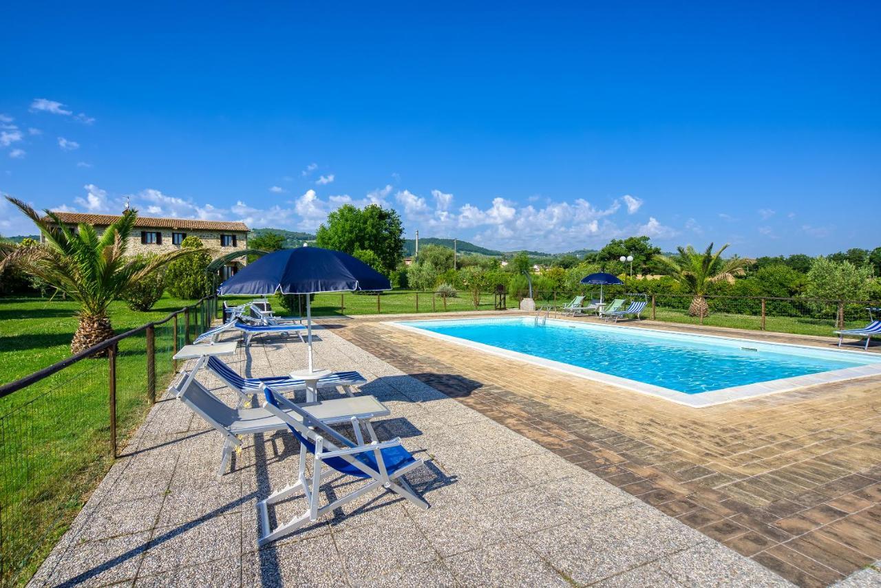 Agriturismo Le Terre Del Casale アッシジ エクステリア 写真
