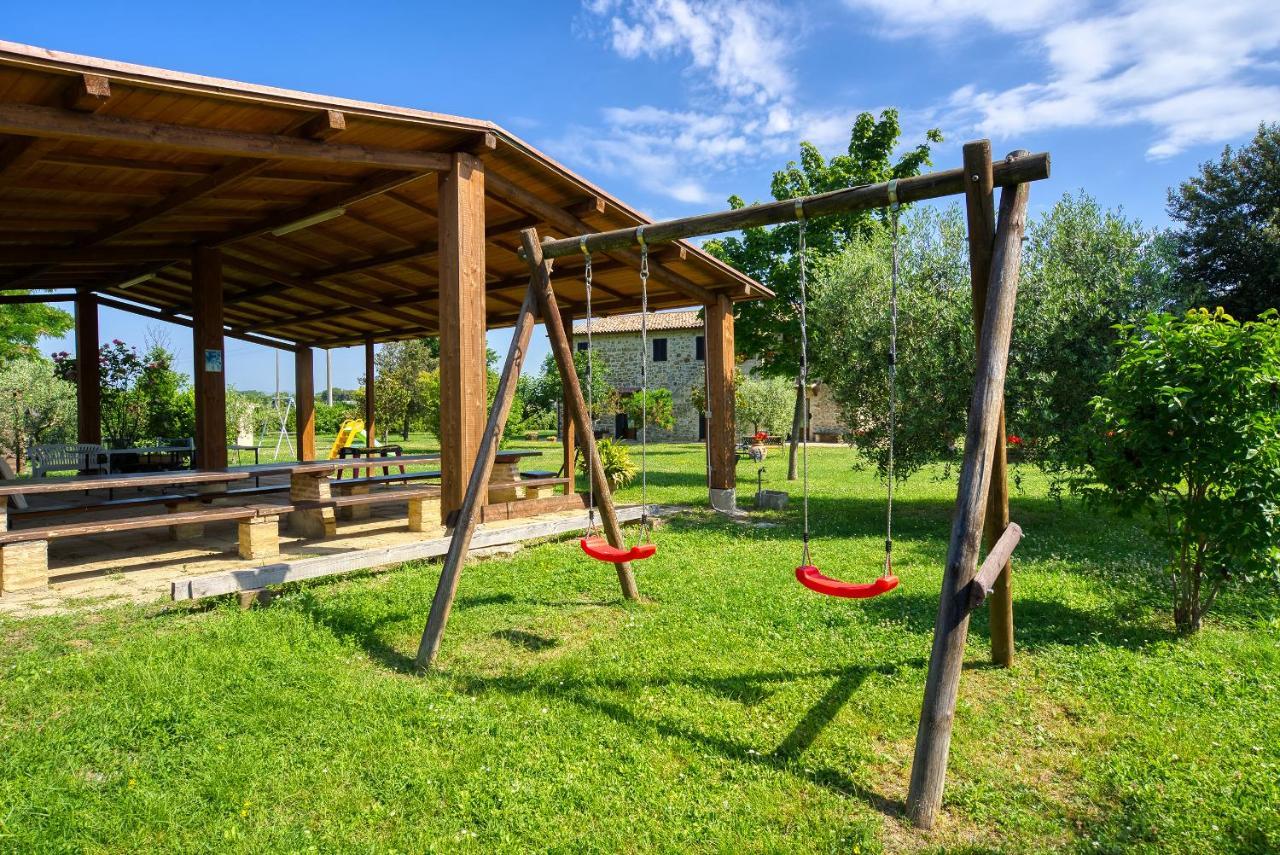 Agriturismo Le Terre Del Casale アッシジ エクステリア 写真