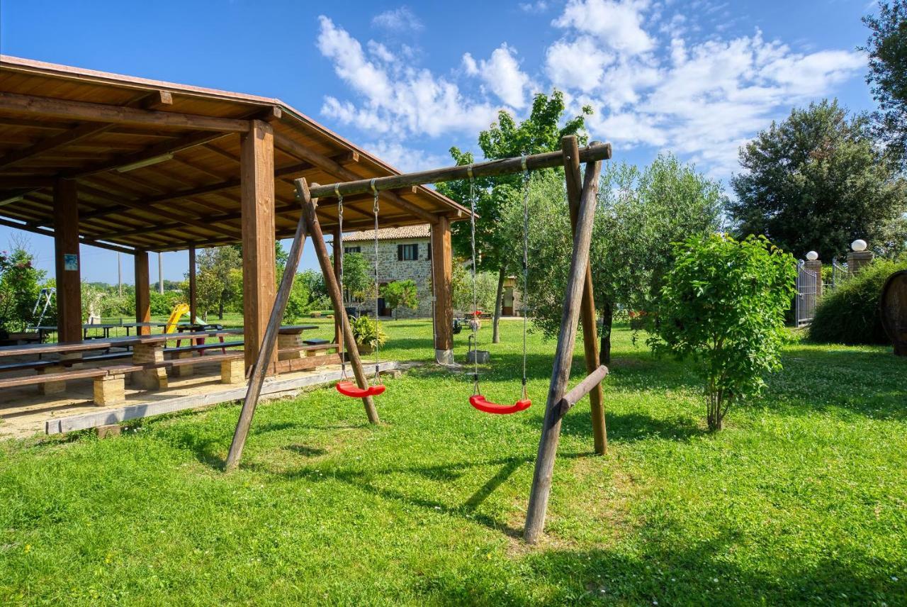 Agriturismo Le Terre Del Casale アッシジ エクステリア 写真