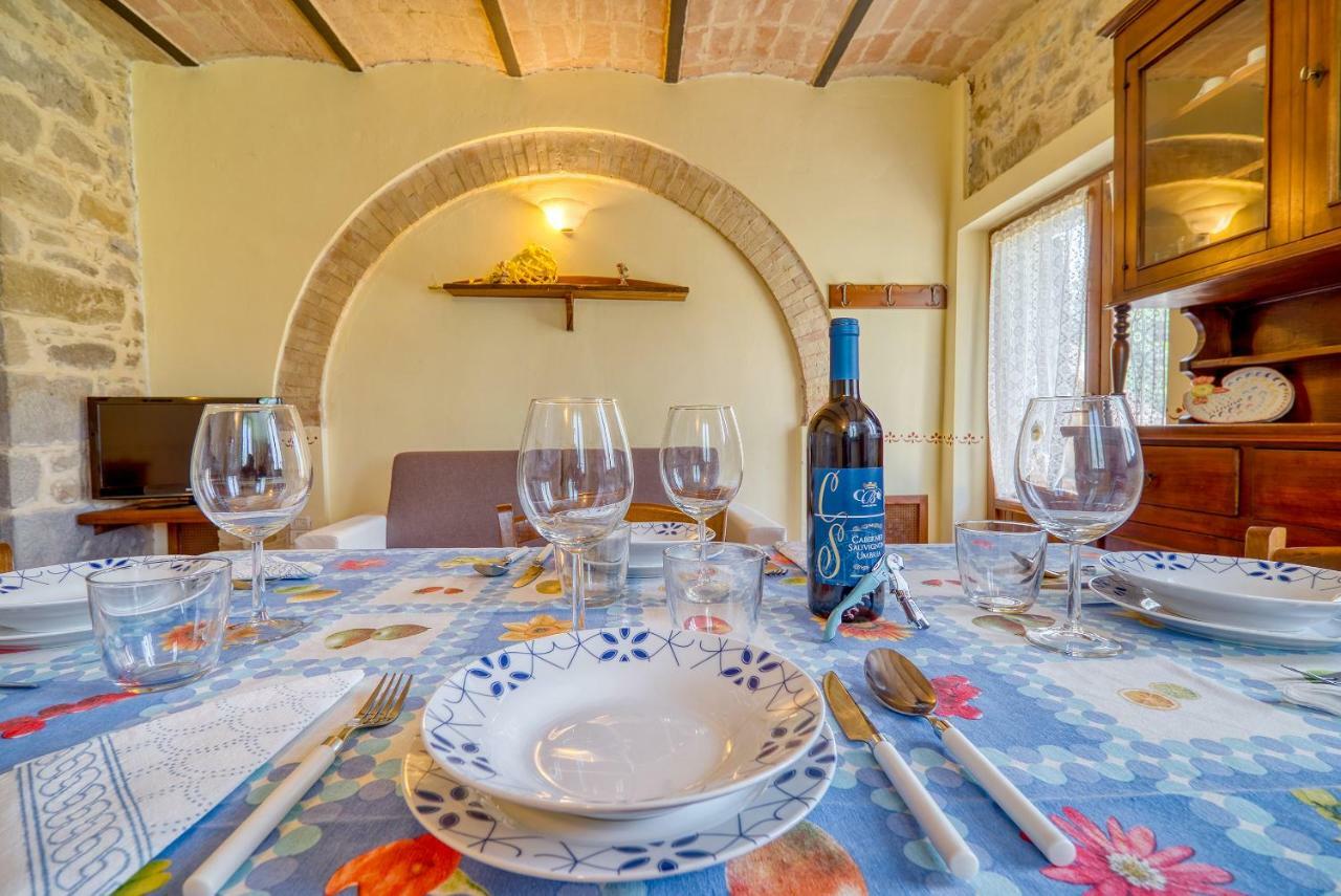 Agriturismo Le Terre Del Casale アッシジ エクステリア 写真