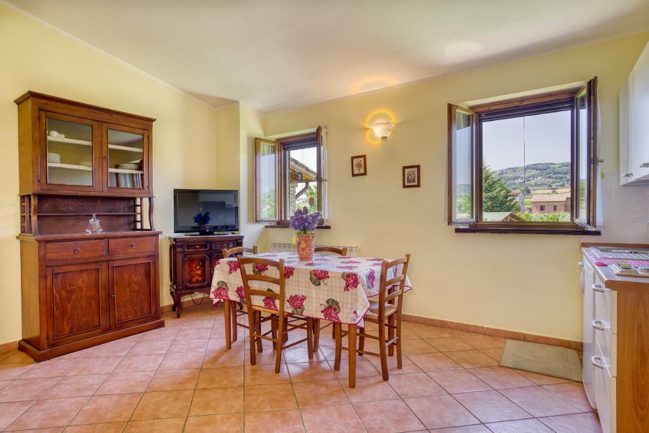 Agriturismo Le Terre Del Casale アッシジ エクステリア 写真