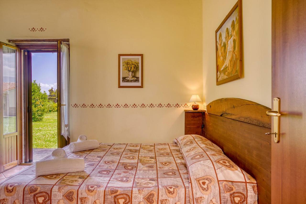 Agriturismo Le Terre Del Casale アッシジ エクステリア 写真