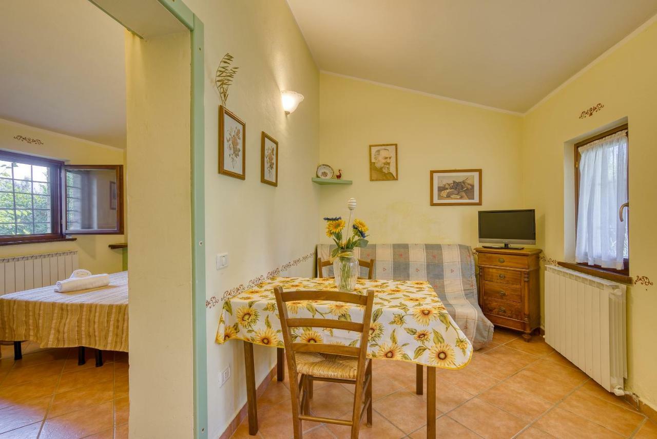 Agriturismo Le Terre Del Casale アッシジ エクステリア 写真