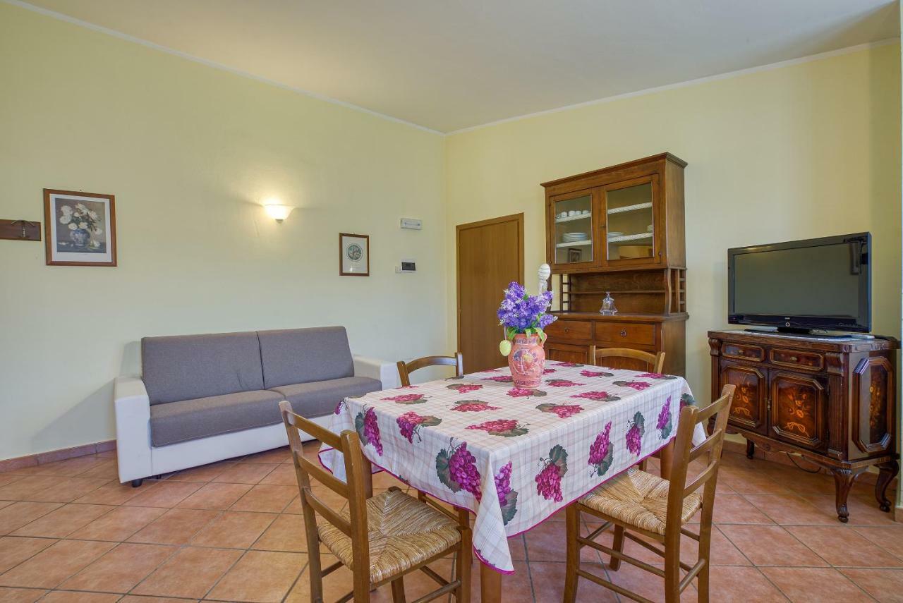 Agriturismo Le Terre Del Casale アッシジ エクステリア 写真